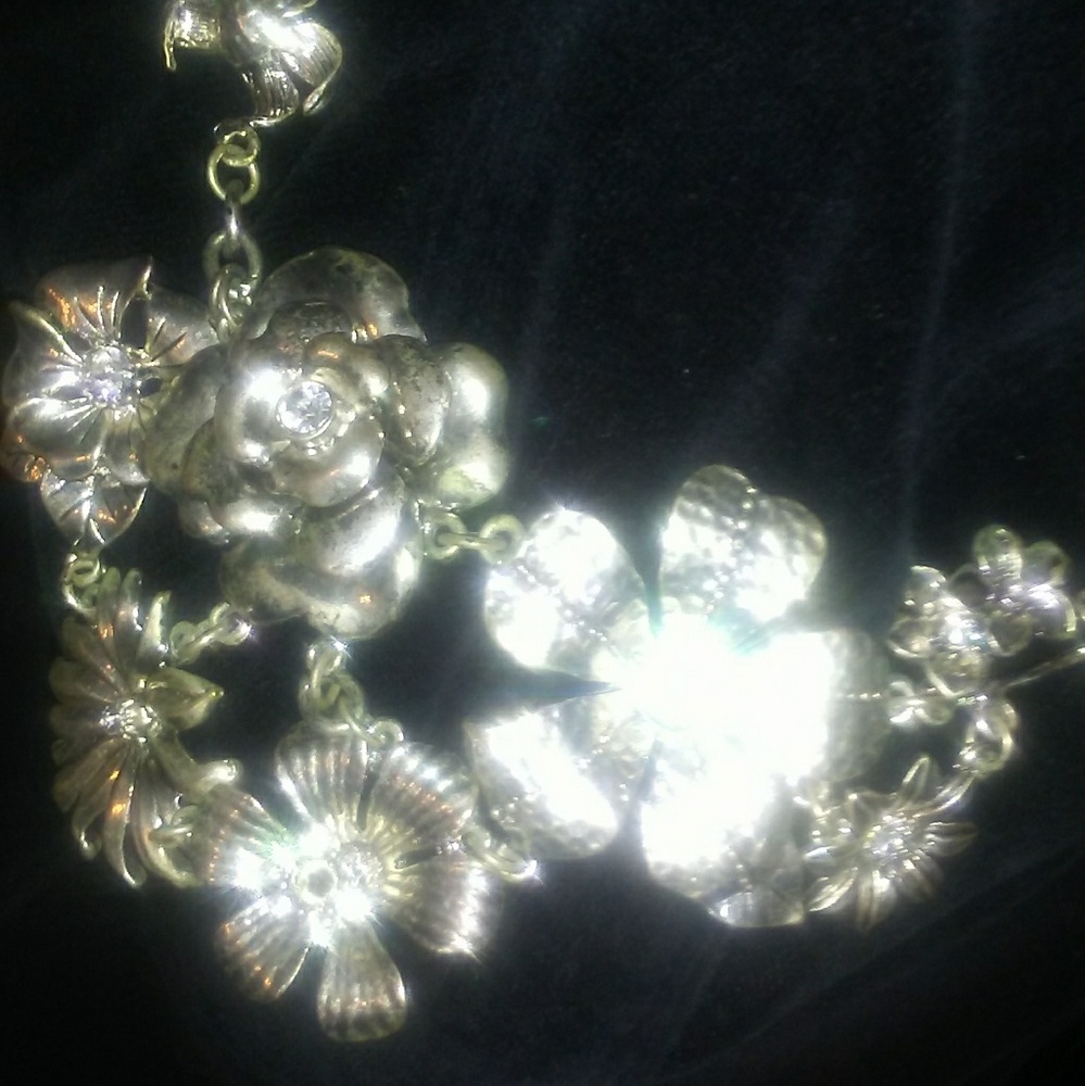Necklace - Picture 3 of 5